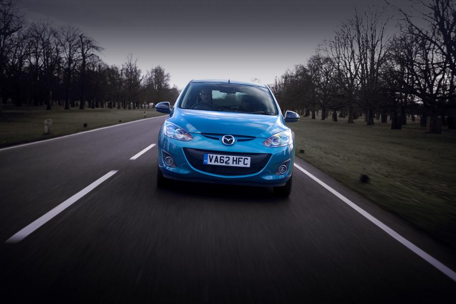  Mazda2 Venture Edition 2013 года  (UK) (фото 14 из 19)